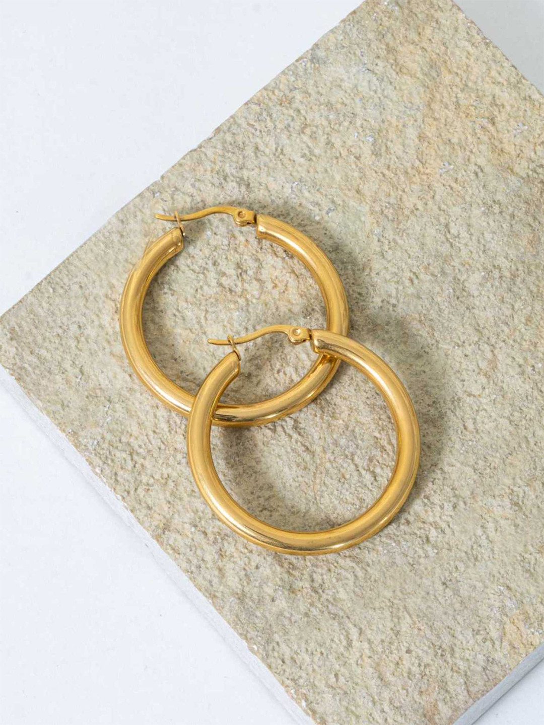 ZAISHA 18k Gold Plated Stainless Steel Waterproof & Anti-Tarnish Medoza bali Hoops Earrings
