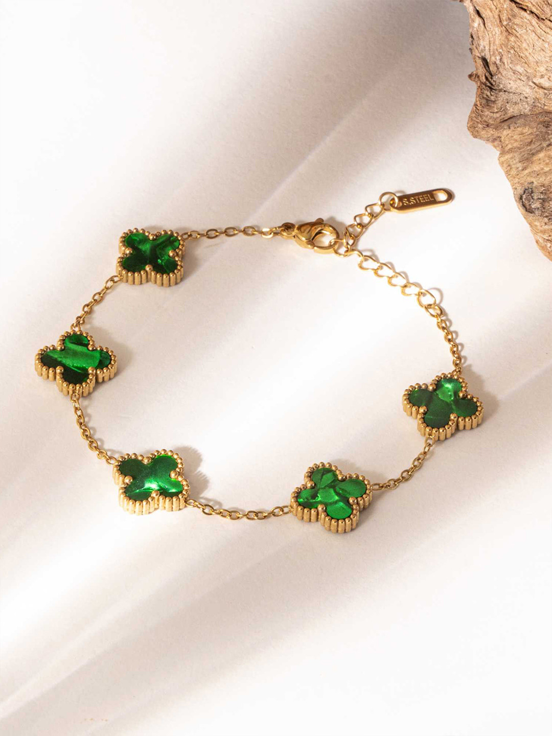 ZAISHA 18k Gold Plated Stainless Steel Green Clover Bracelet