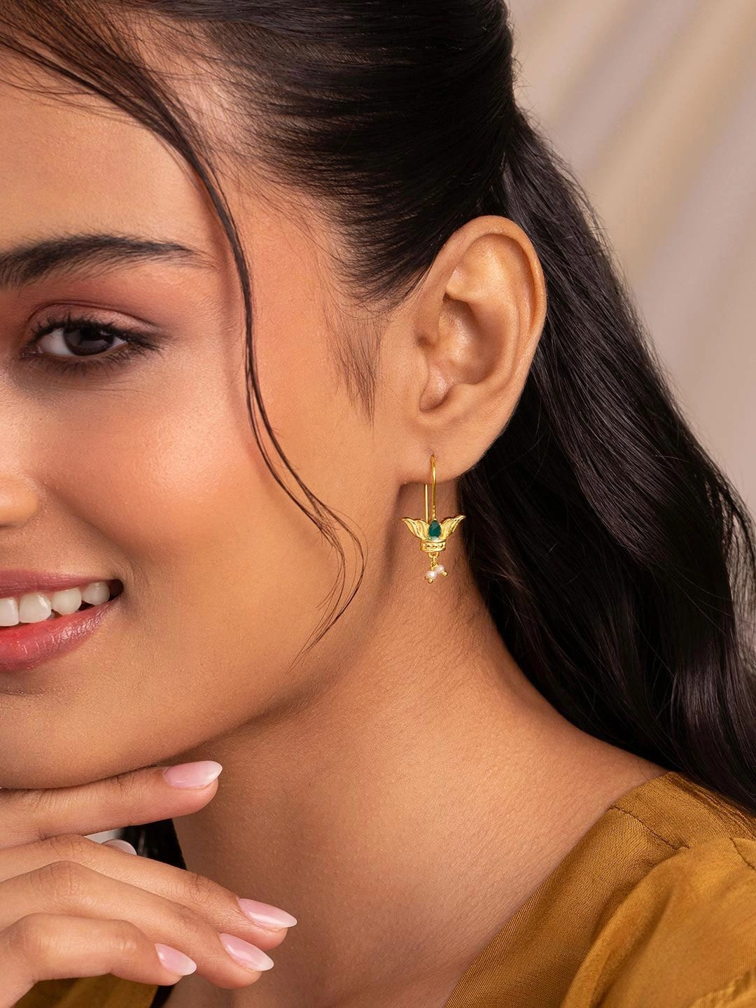 SHAYA Floral Drop Earrings