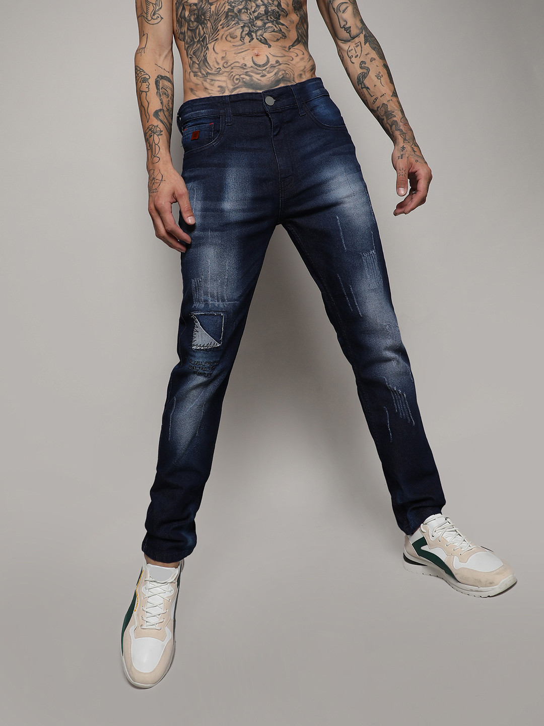 CAHOOT Men Smart Slim Fit Mildly Distressed Light Fade Jeans