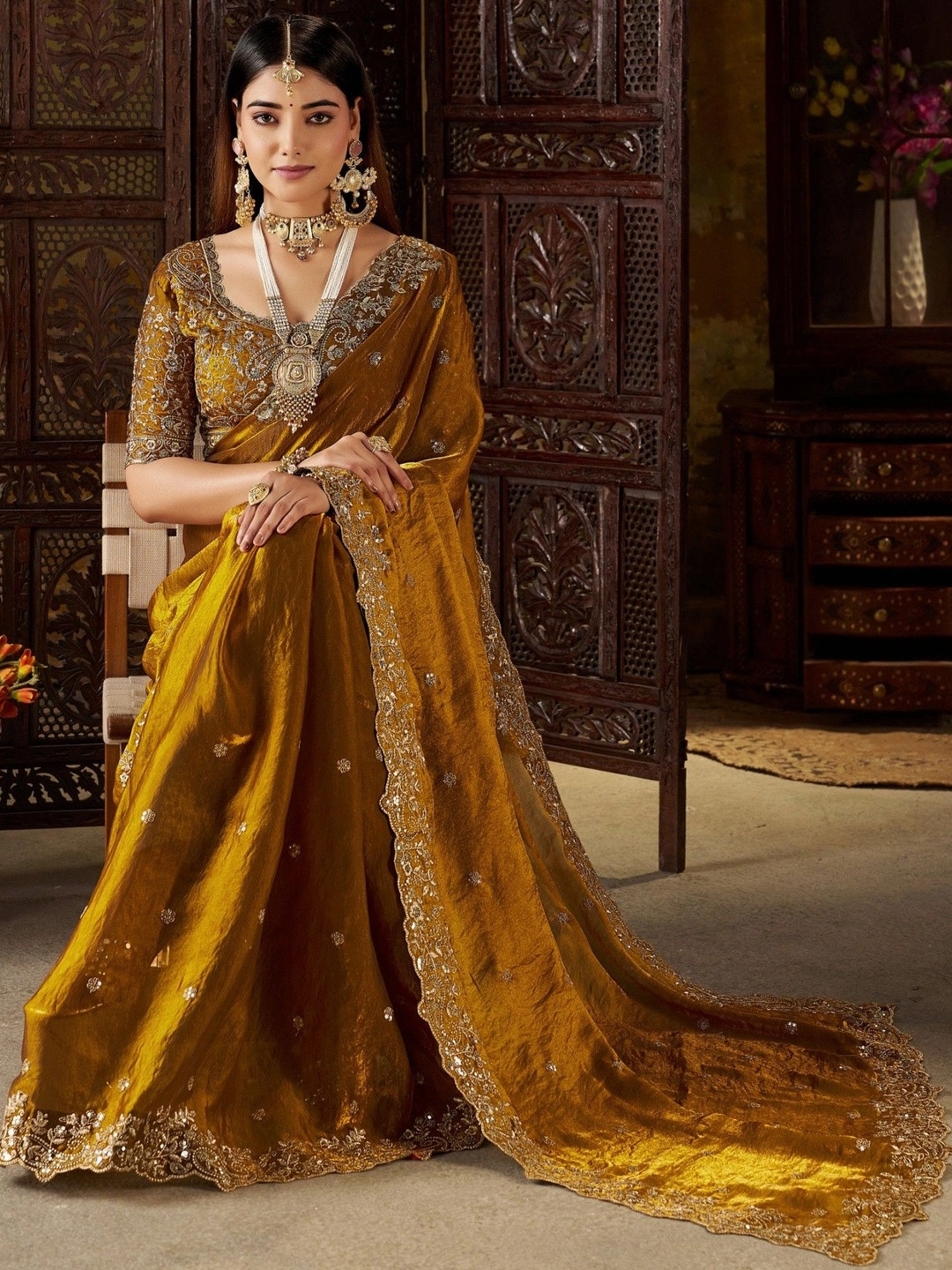 ANJAVI FASHION Floral Embroidered Heavy Work Saree