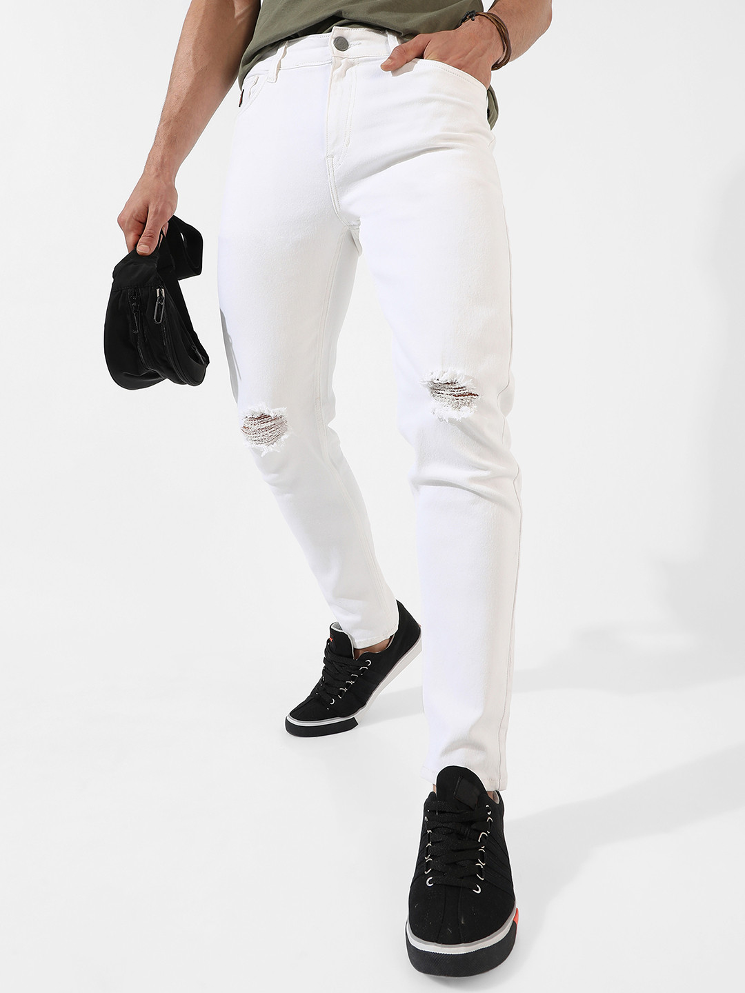 CAHOOT Men White Smart Slim Fit Mildly Distressed Stretchable Cotton Jeans