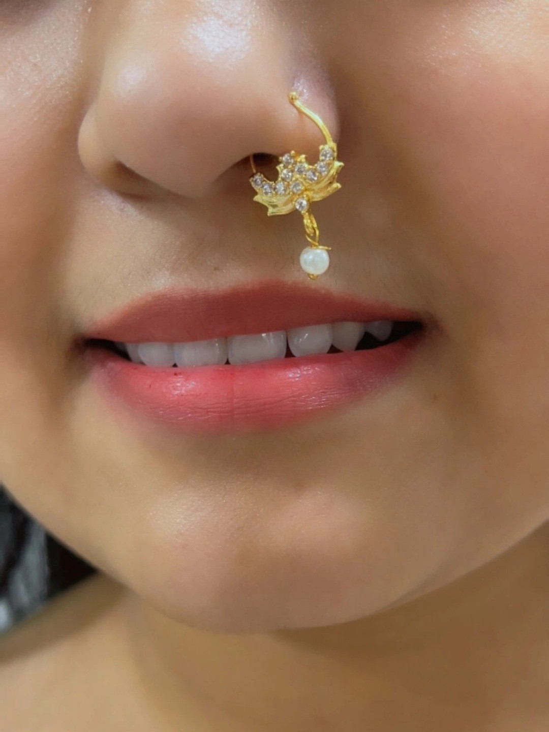 Raj Gems Gold-Plated Artificial Stones and Beads Ring Nosepin