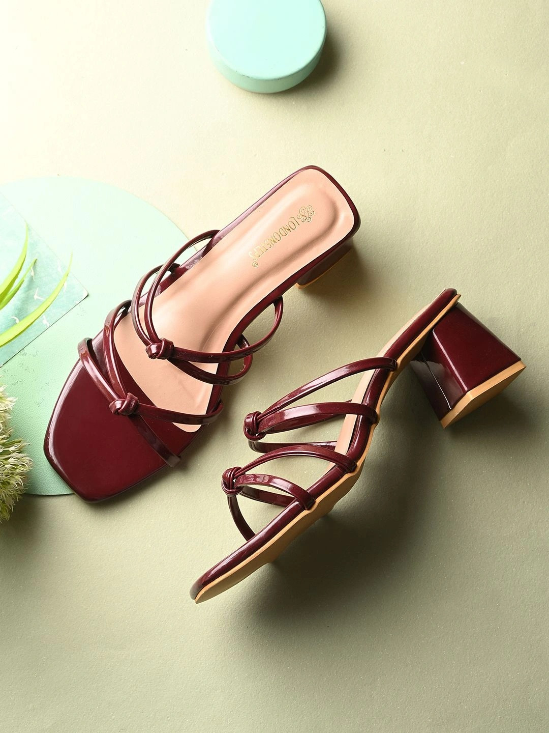 LONDON STEPS Block Sandals with Bows
