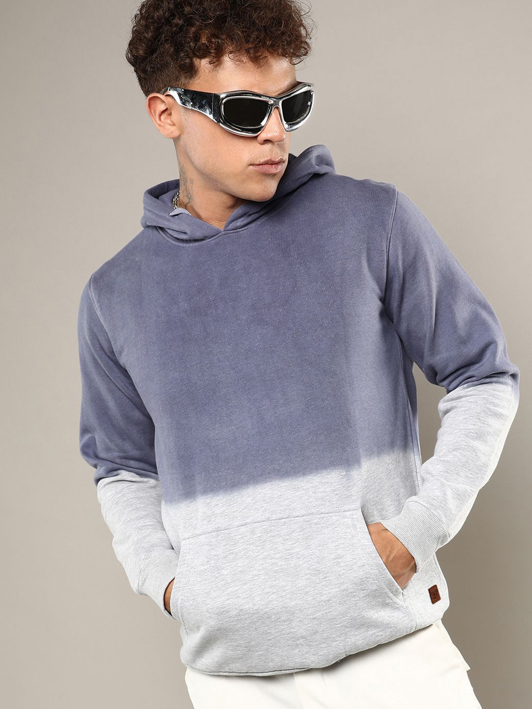 CAHOOT Men Colourblocked Long Sleeves Hooded Pullover Sweatshirt