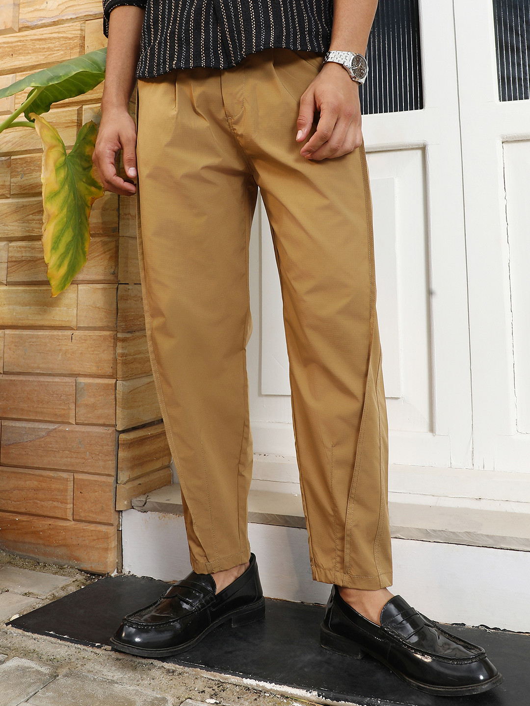 CAHOOT Men Comfort Relaxed Fit Mid-Rise Pleated Trousers