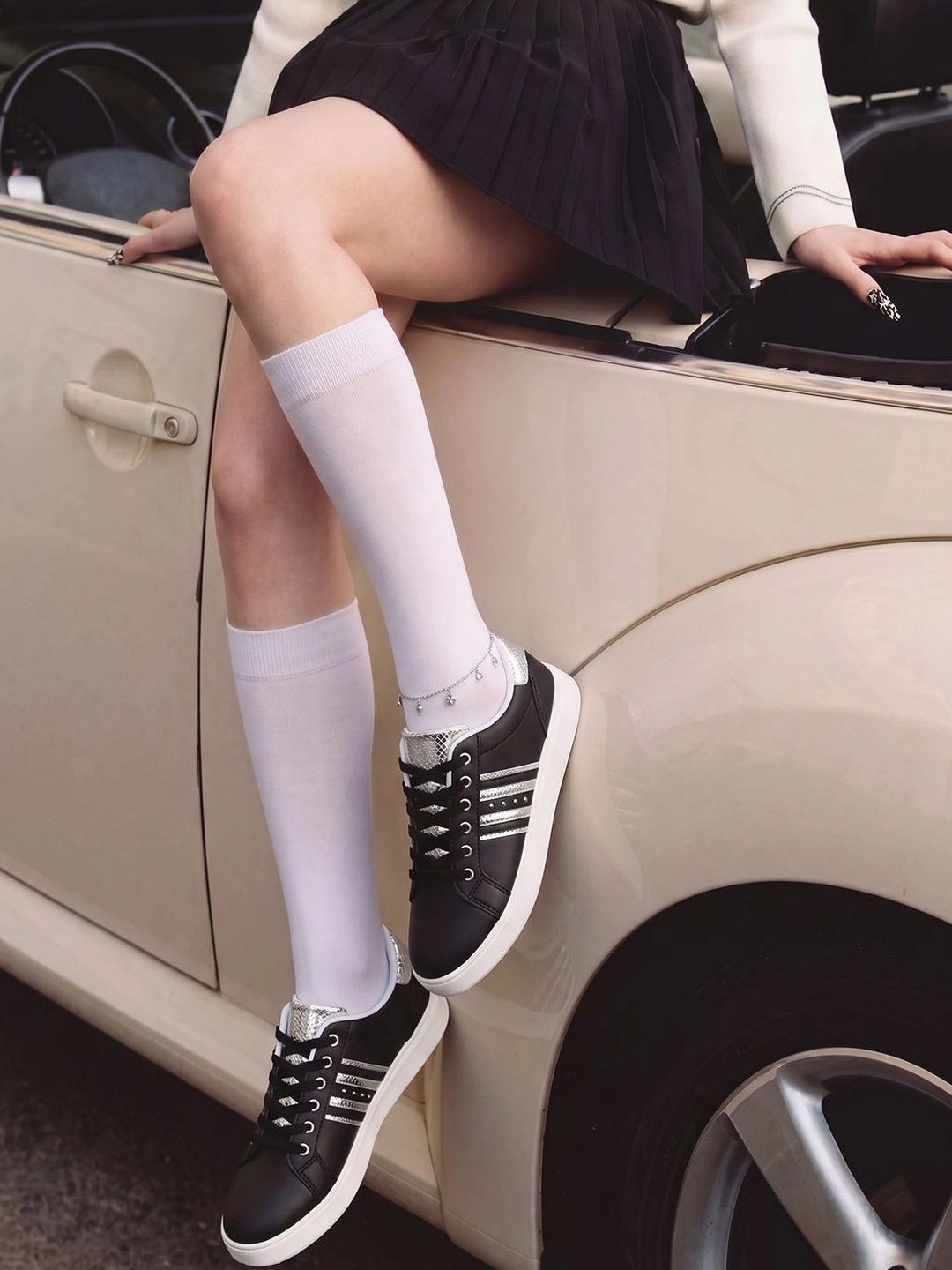 London Rag Women PU Lace-Ups Back Panel Detail Sneakers