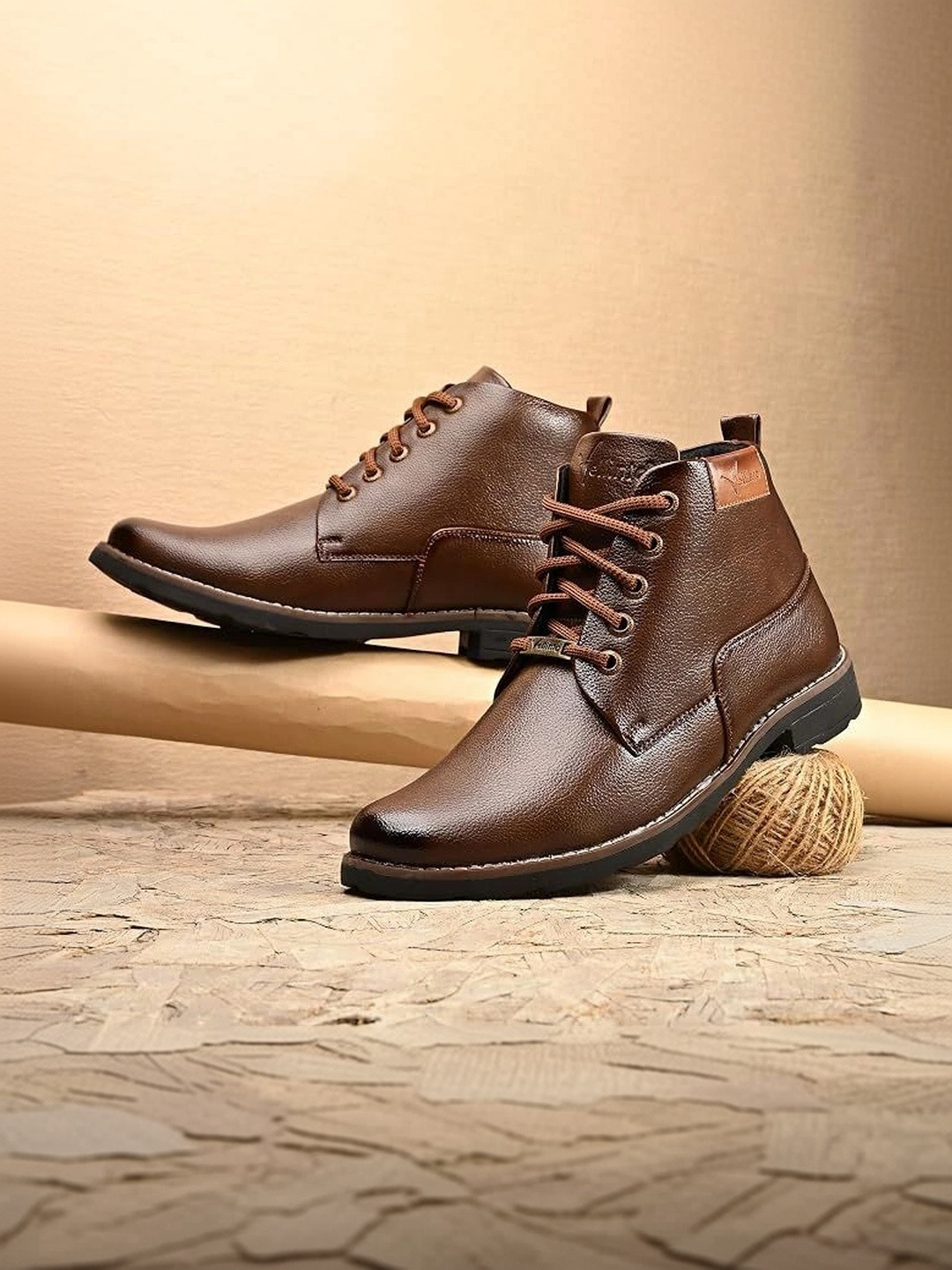 Vellinto Men Textured Round Toe Lace-Ups Regular Boots