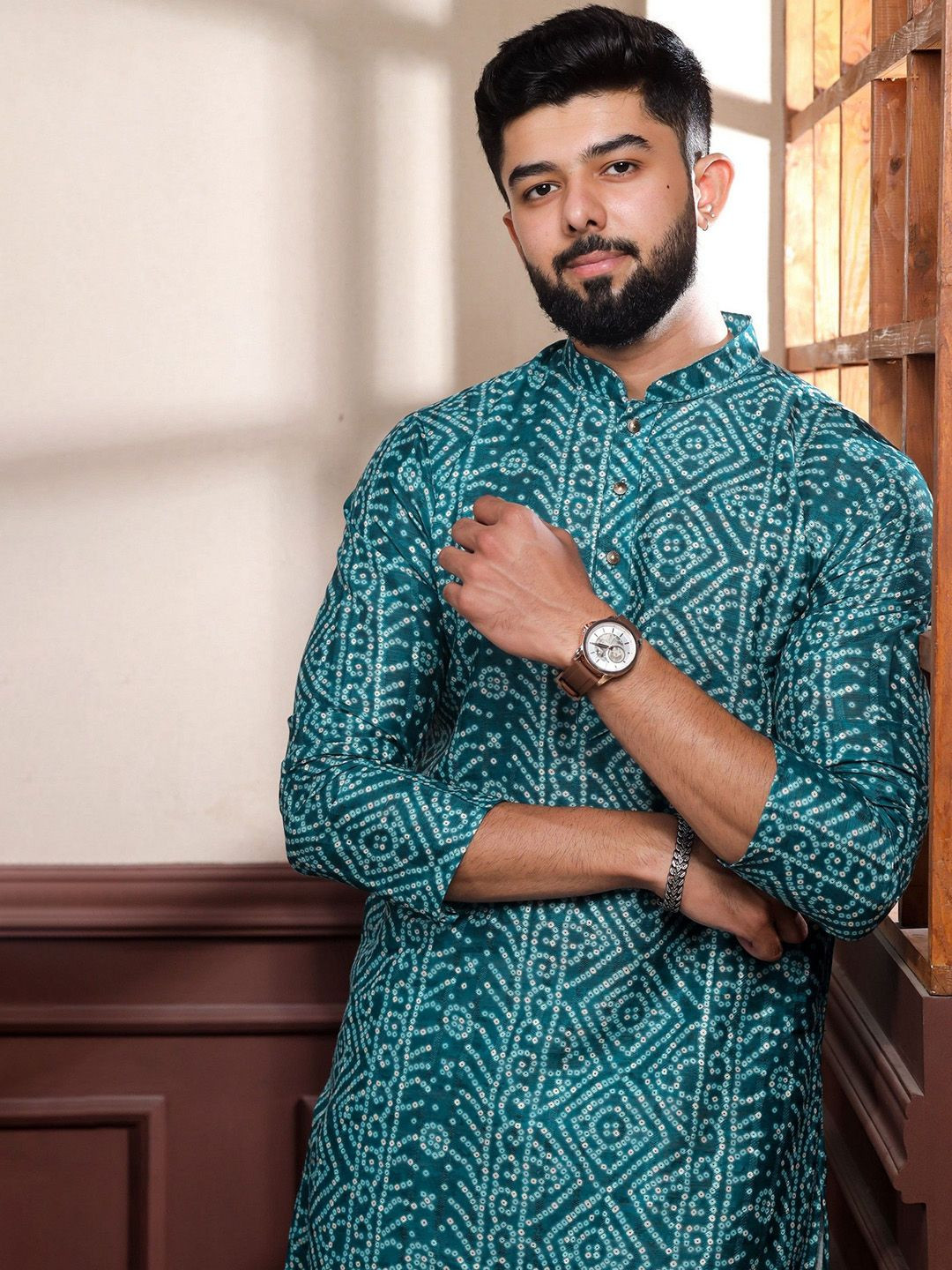 Koshin Men Bandhani Printed Regular Kurta with Pyjama