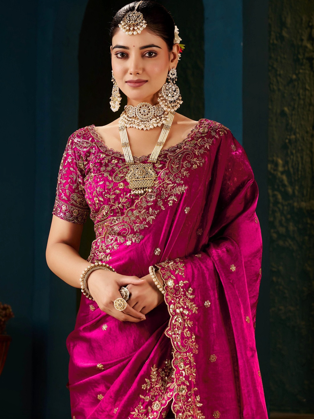 ANJAVI FASHION Floral Embroidered Heavy Work Saree