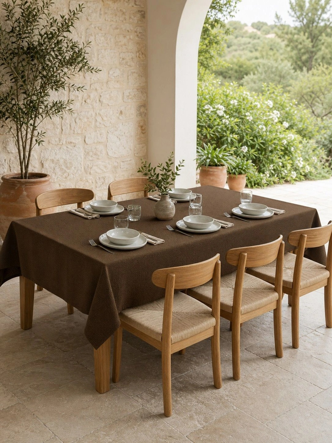 CASA-NEST Brown Jute 8 Seater Table Cover