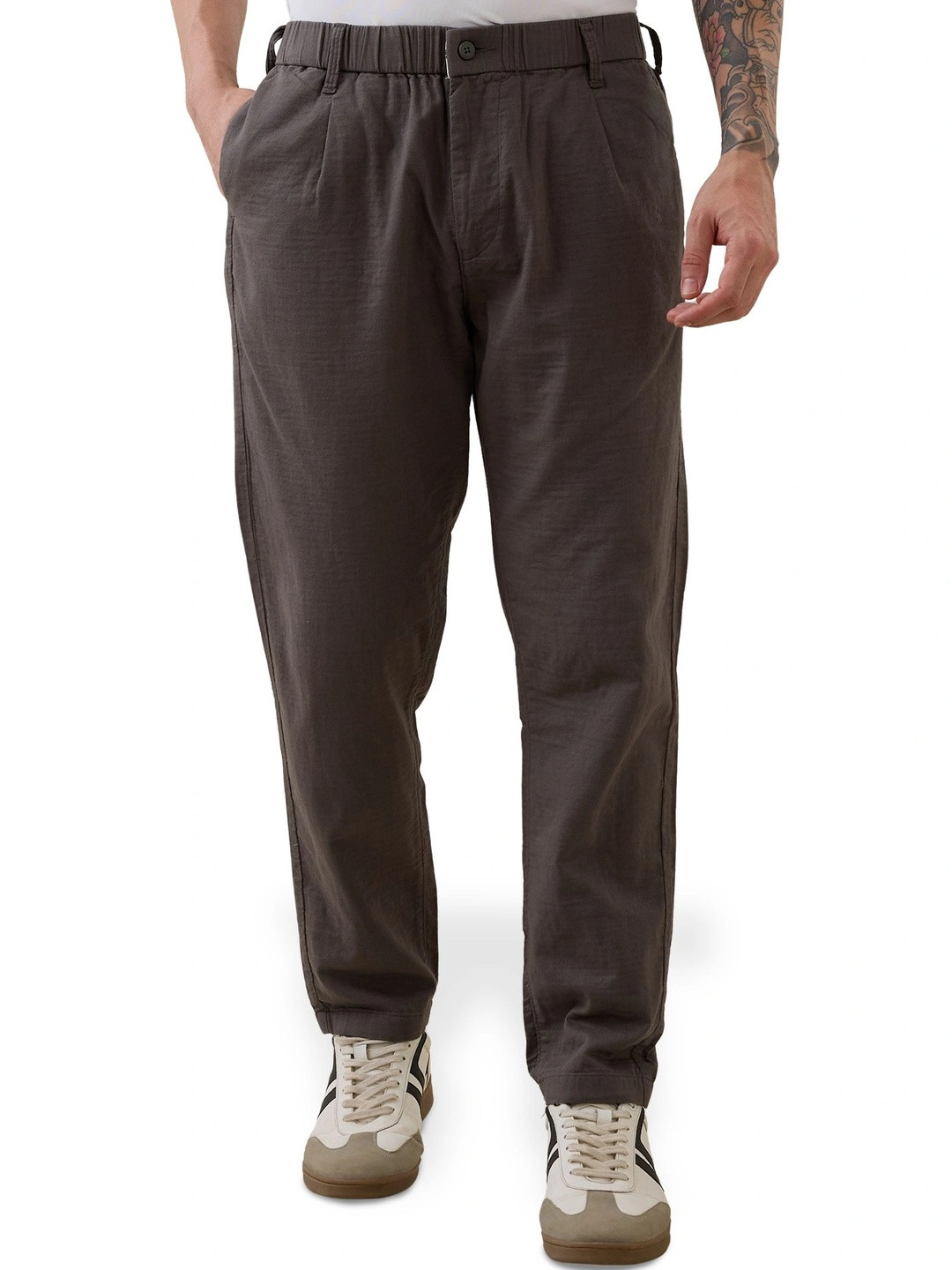nostrum Men Pure Cotton Relaxed Fit Pleated Trousers