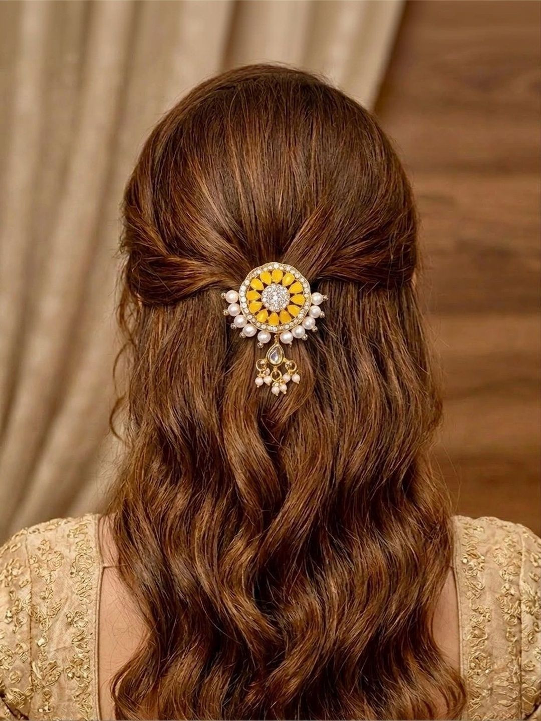 Pearls N Twirls Women Embellished Kundan Alligator Hair Clip