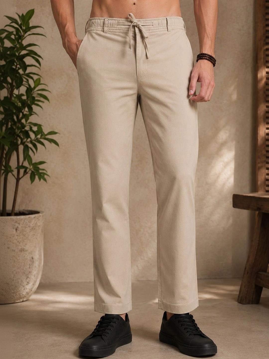 HERE&NOW Men Slim Fit Low-Rise Pleated Trousers