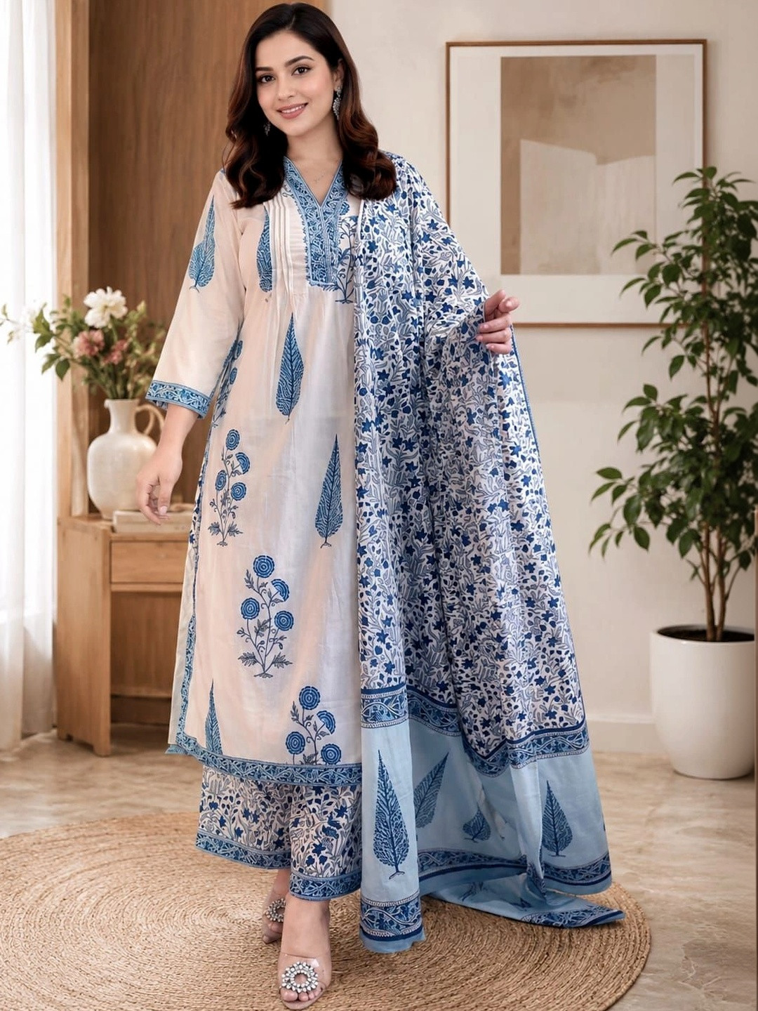 MARIONETTEFASHION Women Floral Printed Regular Pure Cotton Kurta with Palazzos & With Dupatta