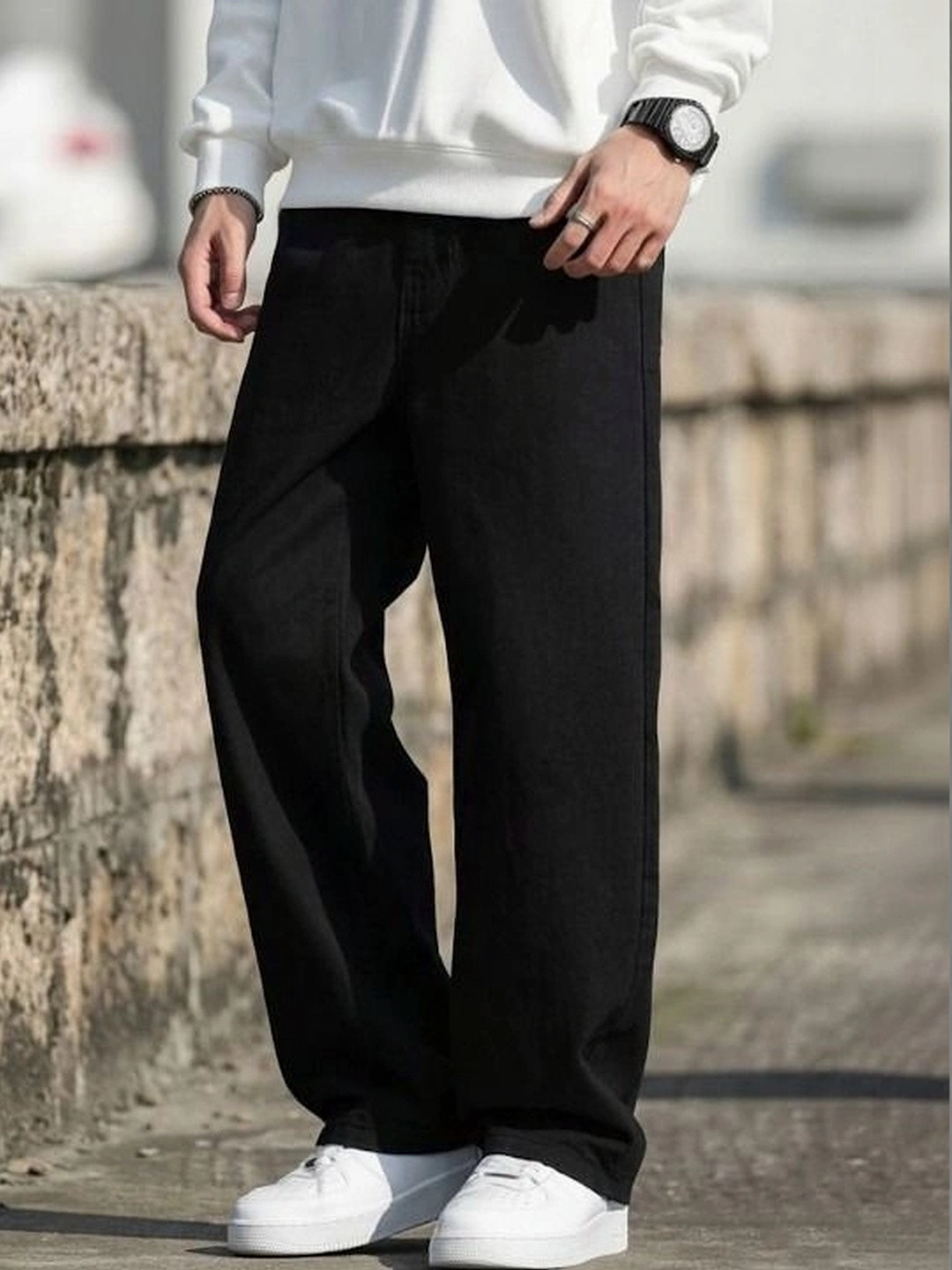 SYNZO Men Relaxed Fit Mid-Rise Light Fade Stretchable Jeans