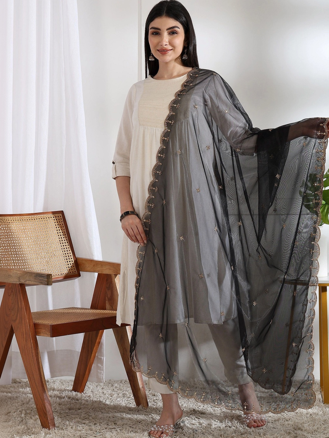 Dulha Dulhan Ethnic Motifs Embroidered Dupatta with Sequinned