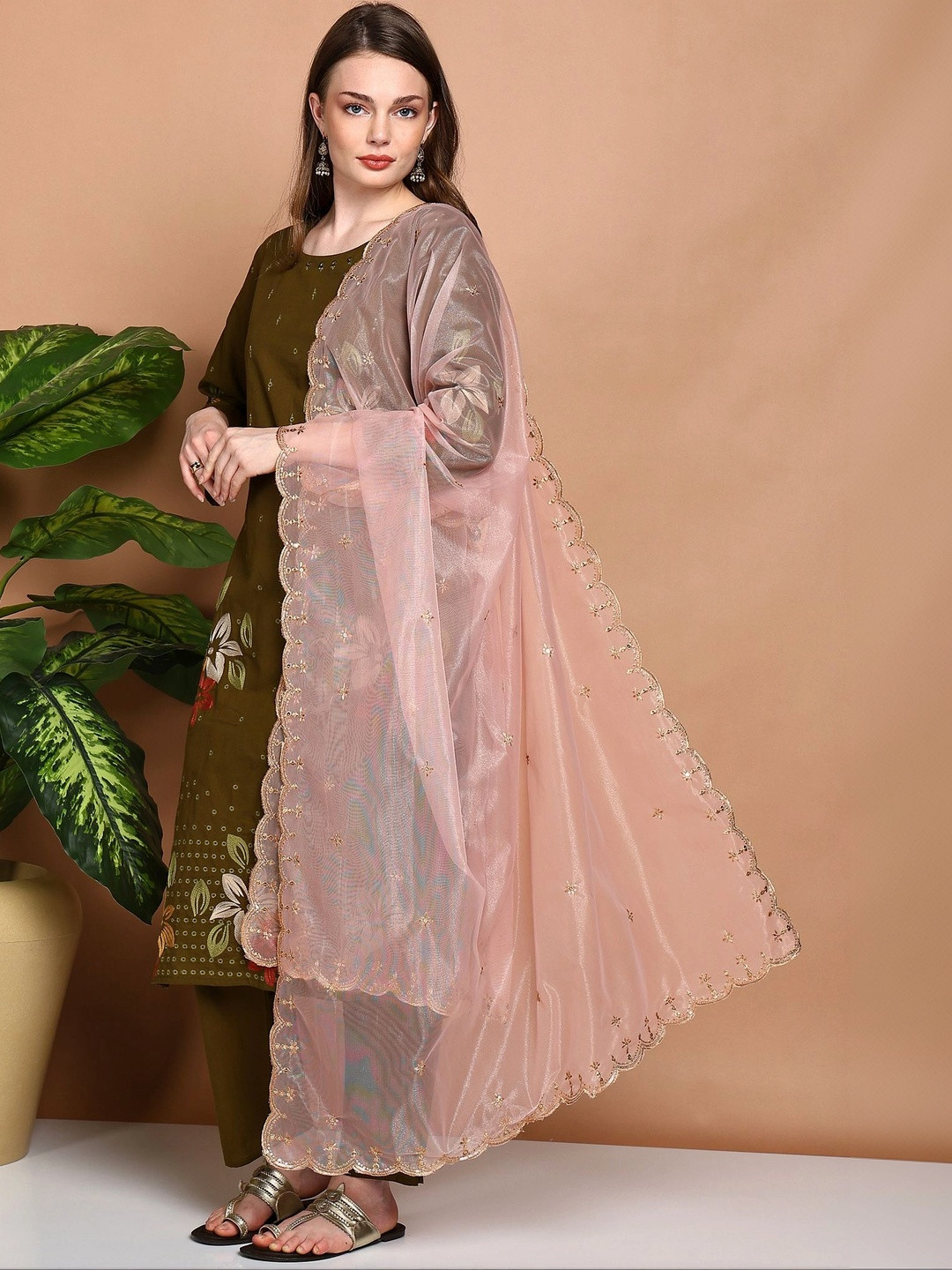 Dulha Dulhan Embroidered Dupatta with Thread Work