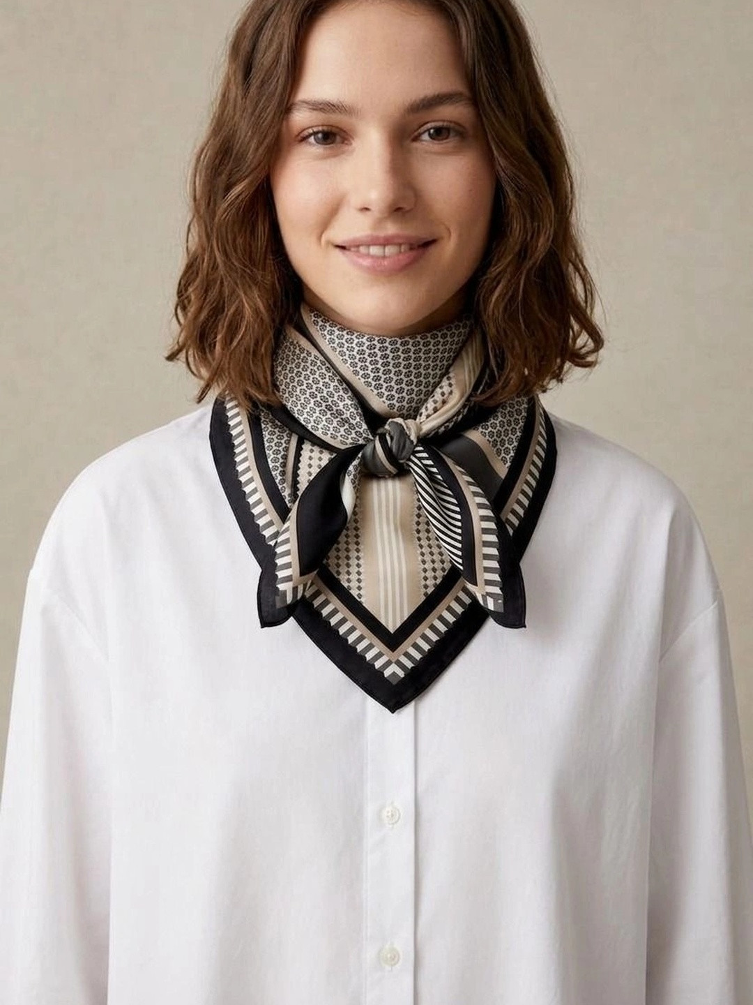 Attire Empire Women Printed Scarf