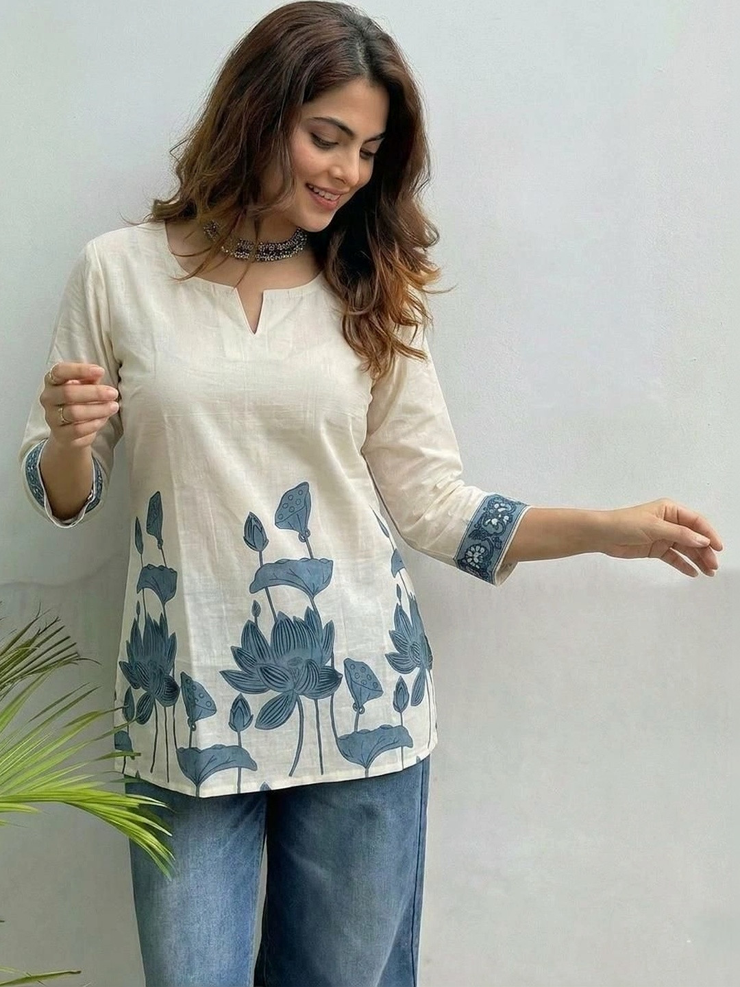 Zyla Women Floral Printed Kurta