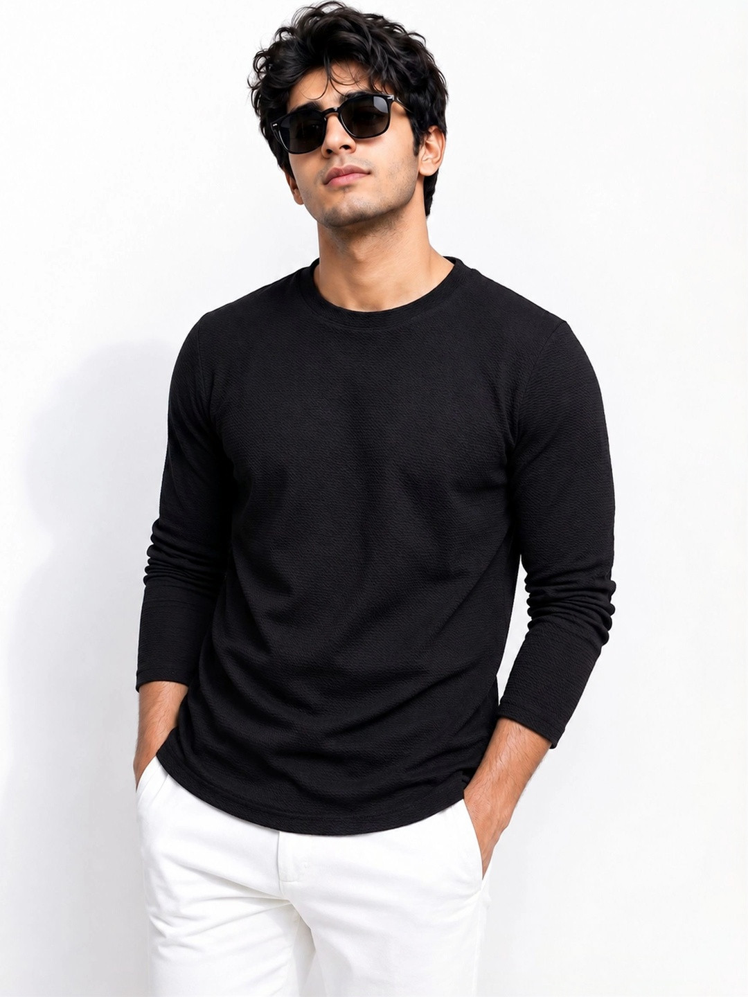 Kasendra Men T-shirt