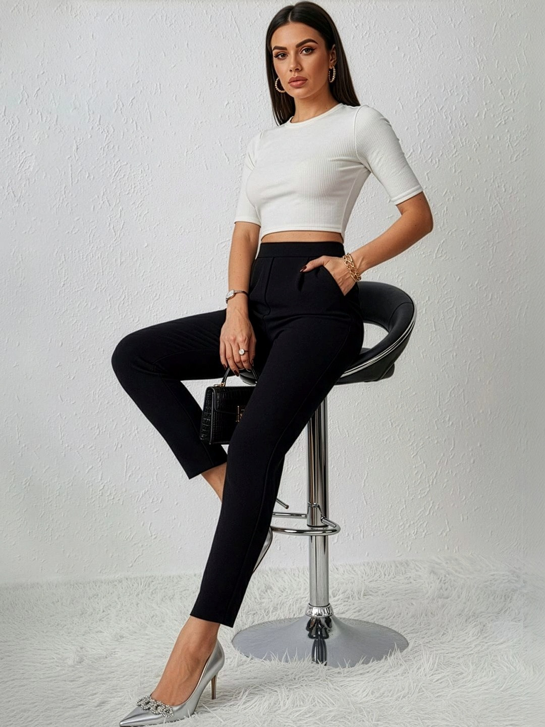 Navyankaa Women Straight Fit High-Rise Trousers