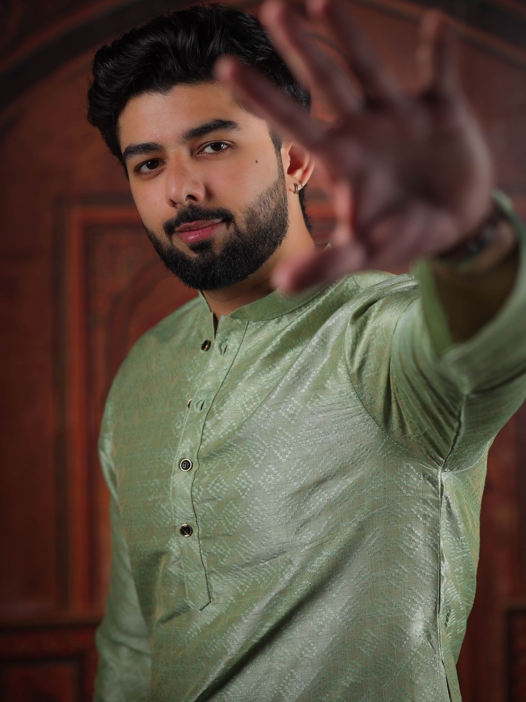 Koshin Men Ethnic Motifs Woven Design Mandarin Collar Straight Kurtas