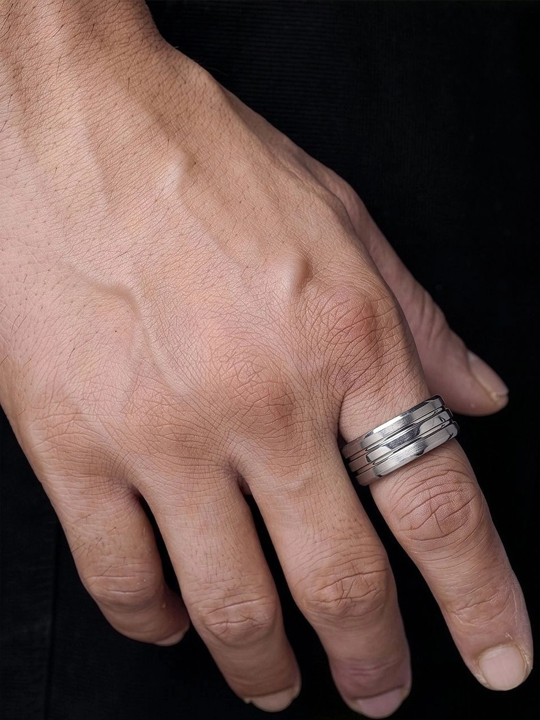 SWASHAA Men Silver Plated Finger Ring
