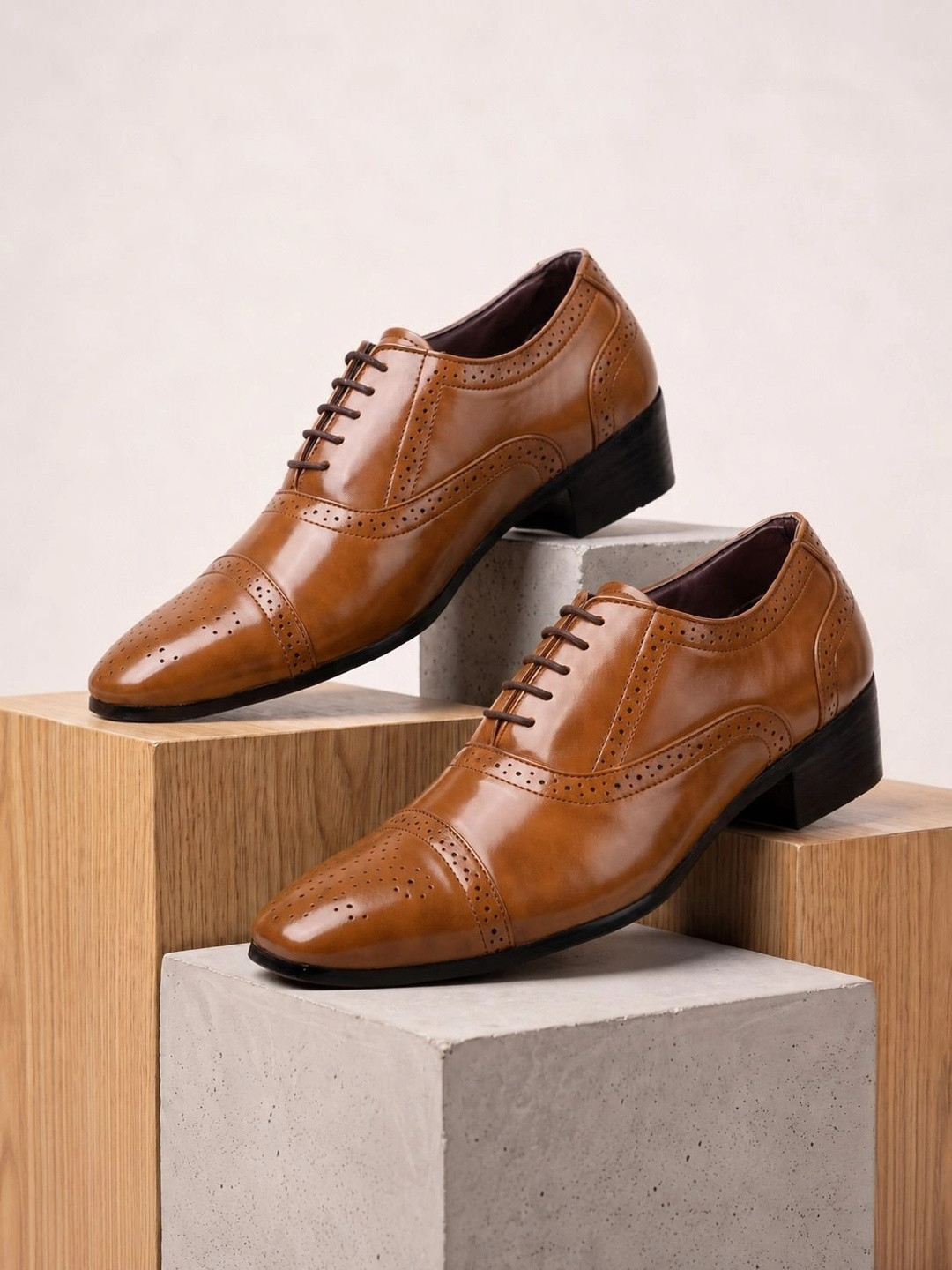 Bxxy Men Perforated Heeled Formal Elevator Brogues