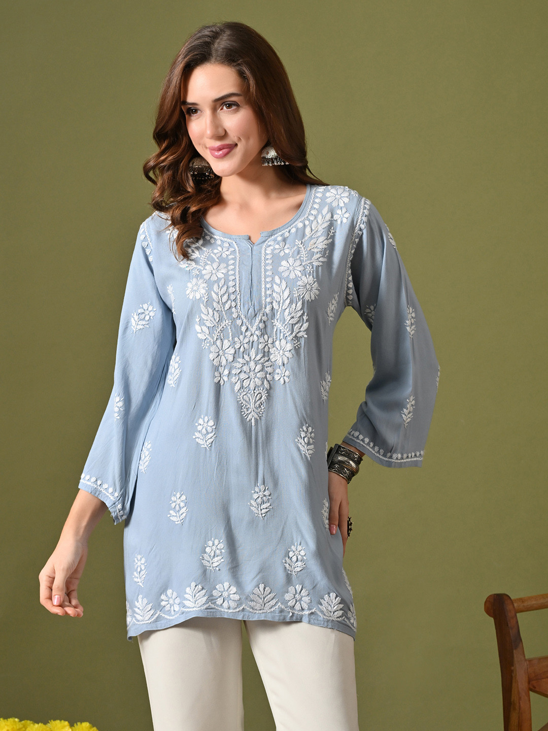 Syrish Ethnic Motifs Embroidered V-Neck Chikankari Handloom Chikankari Kurti