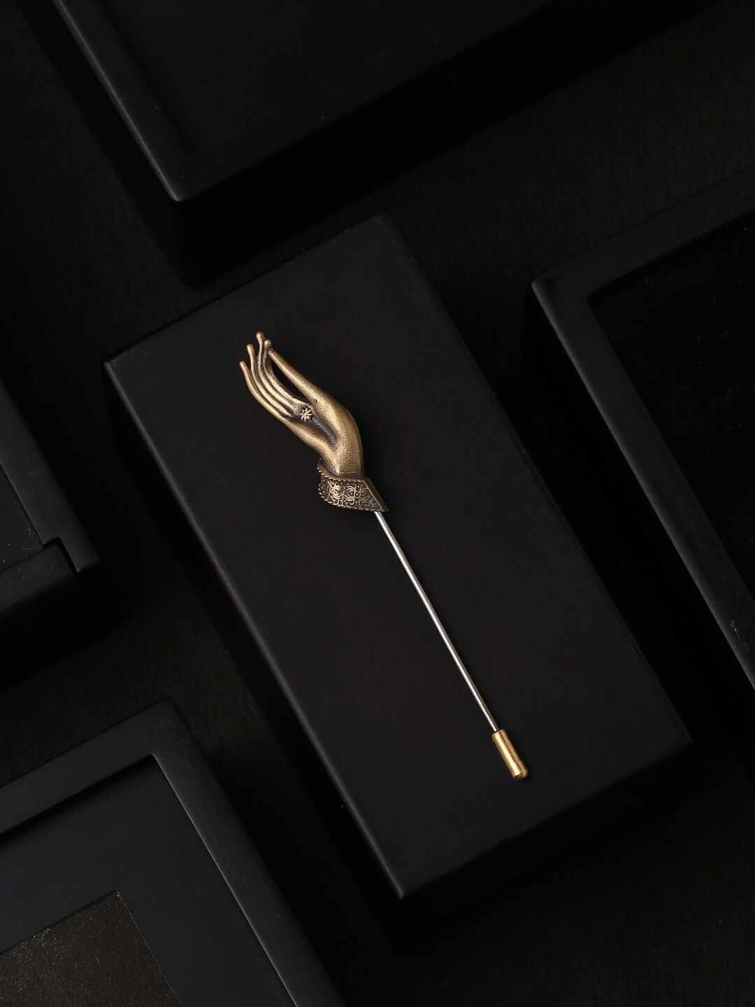 COSA NOSTRAA Men Antique Gold Blessing Hand Brass Lapel Pin