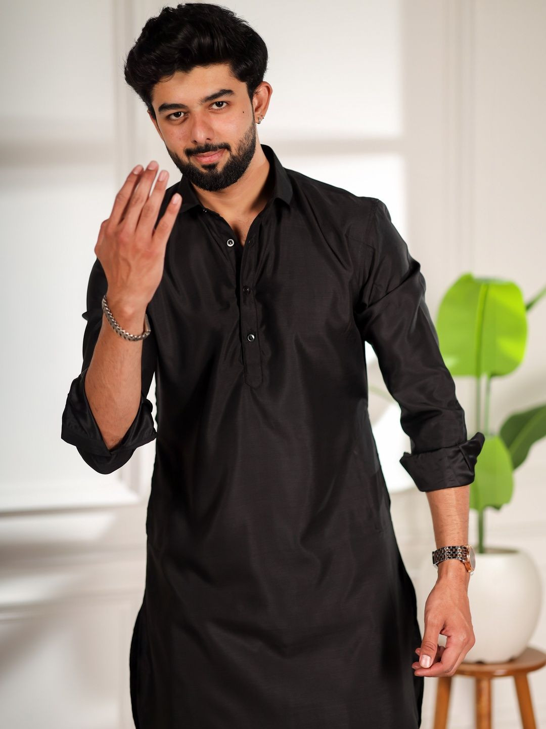 Koshin Men Regular Thread Work Kurta with Pyjamas