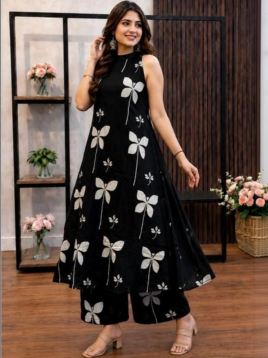 SHLOKFASHIONS Women Floral Printed Regular Kurta with Palazzos