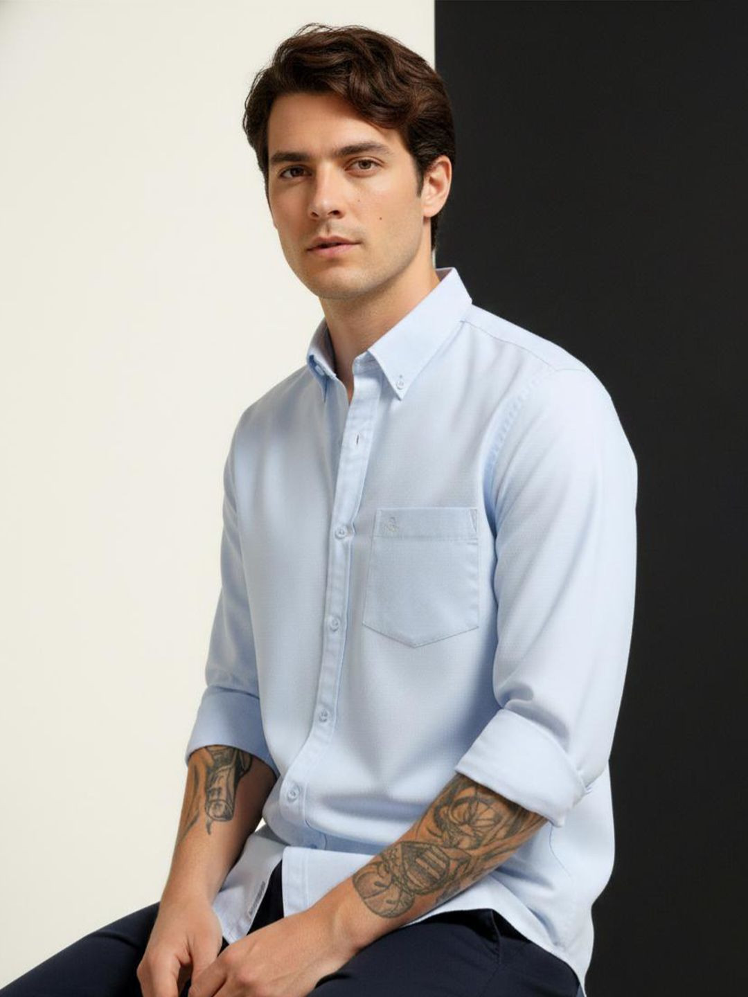 MOHICANS Men Light Blue Solid Regular Fit Chambray Casual Shirt