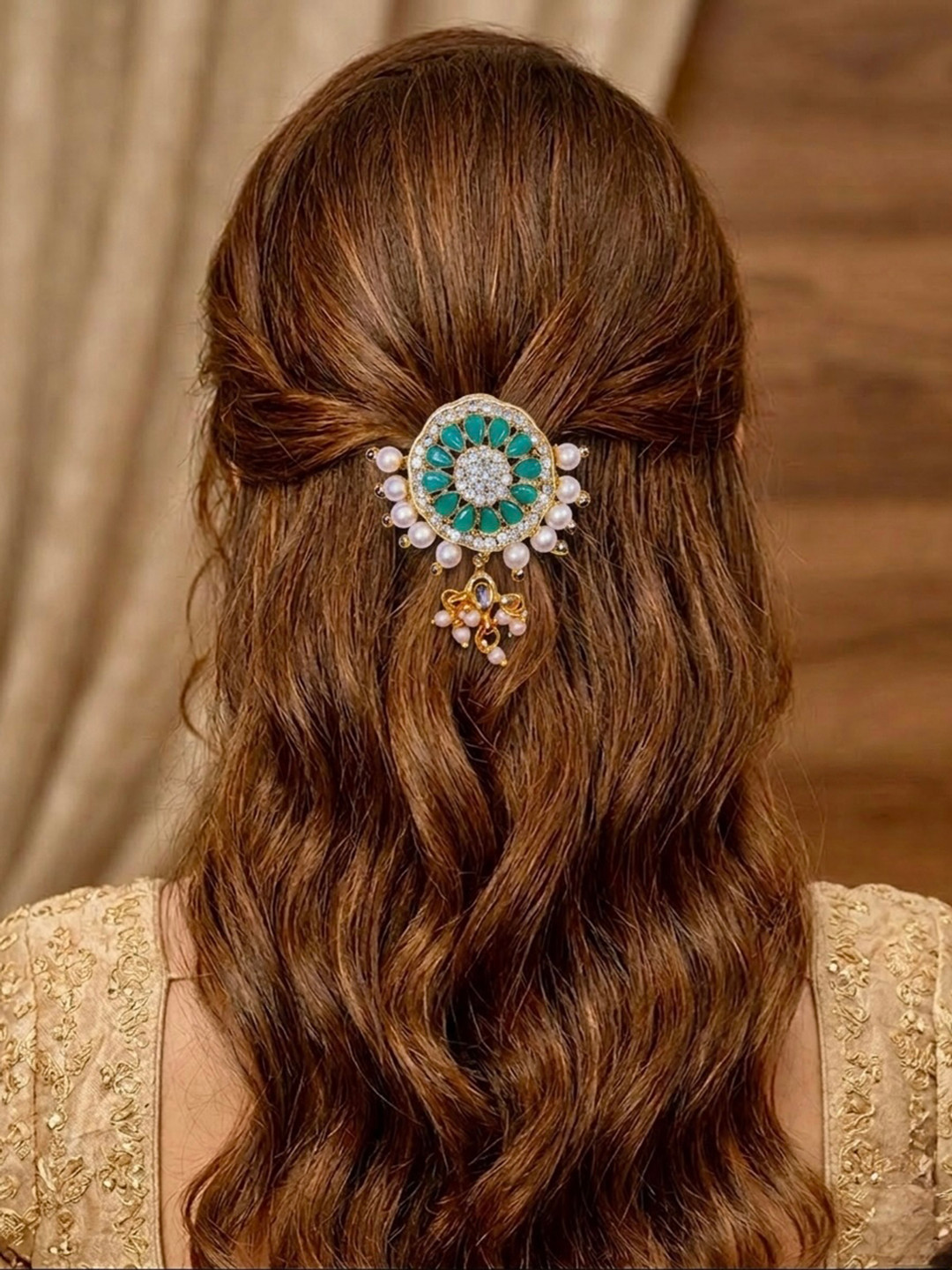 Pearls N Twirls Women Embellished Kundan Alligator Hair Clip