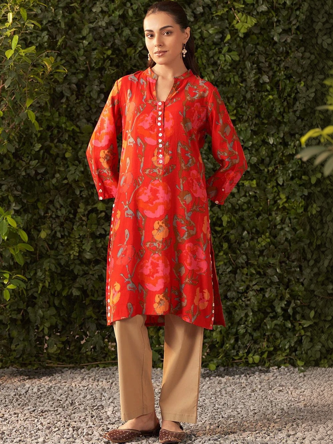 Lakshita Women Paisley Printed Flared Sleeves Kurta