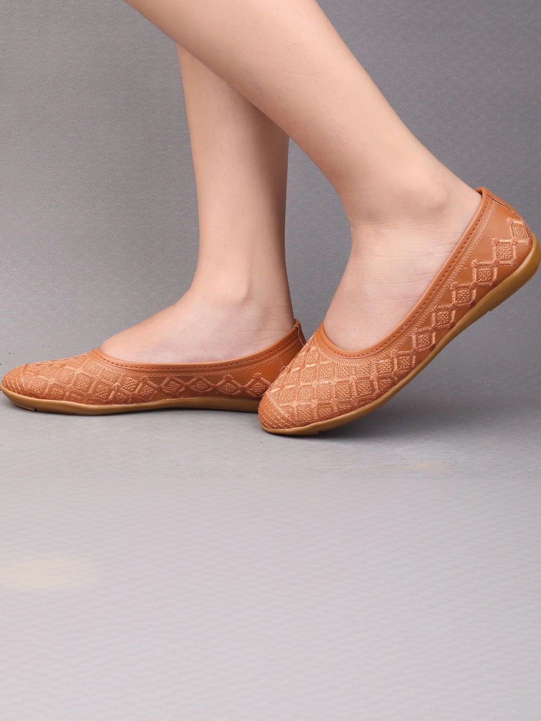 Deals4you Textured Round Toe Slip-On Ballerinas