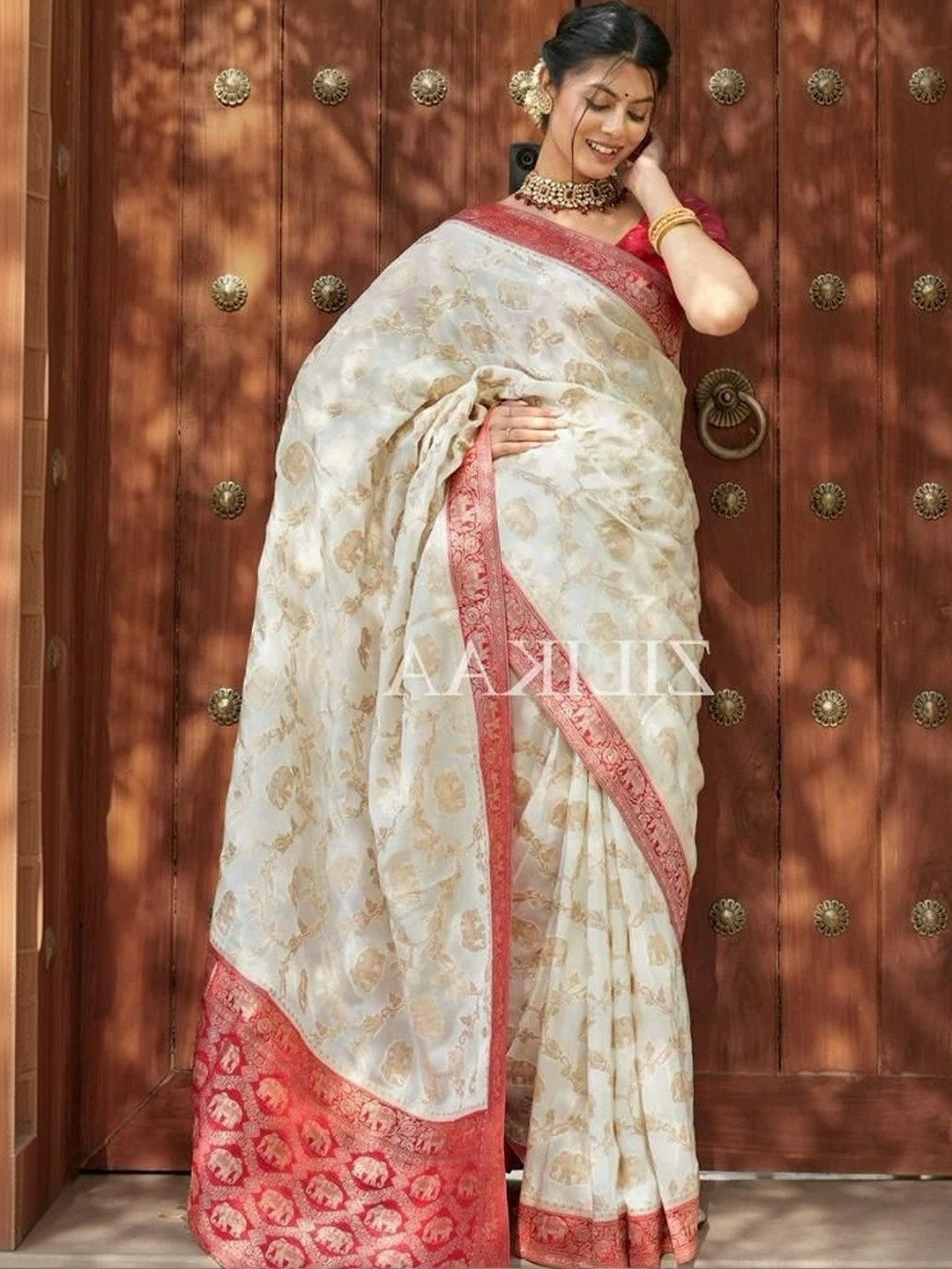 Glorisa Woven Design Zari Silk Blend Fusion Chanderi Saree