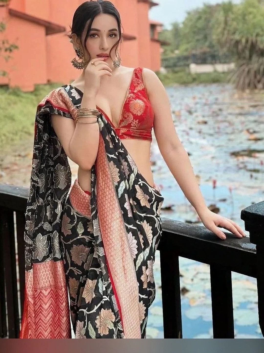 Glorisa Floral Zari Silk Blend Fusion Chanderi Saree