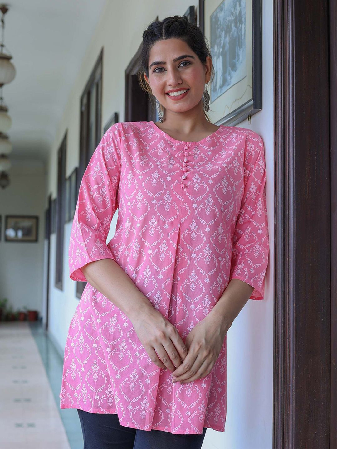 IKRASS Women Floral Printed Pure Cotton Kurti