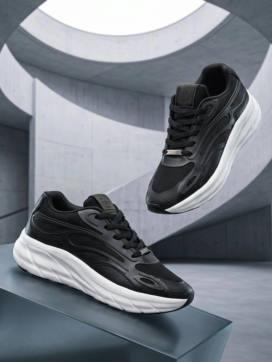 OFF LIMITS GLADIATOR W Women Mesh Running Non-Marking Shoes