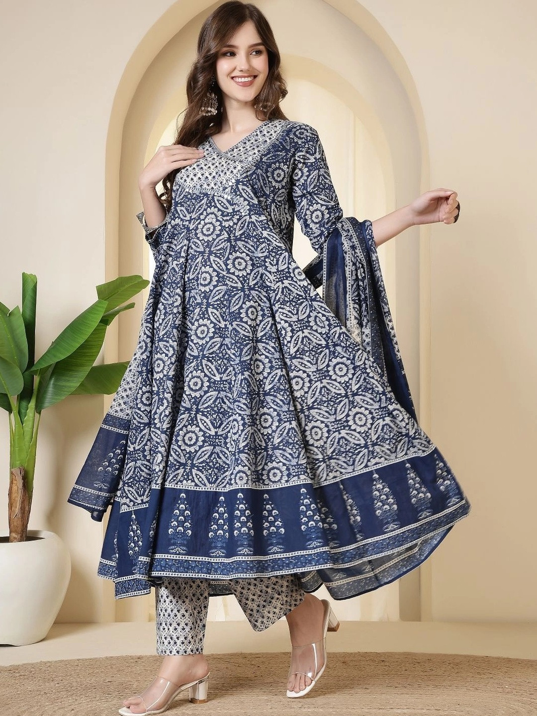 Sangria Women Ethnic Motifs Printed Empire Pure Cotton Kurta with Trousers & With Dupatta