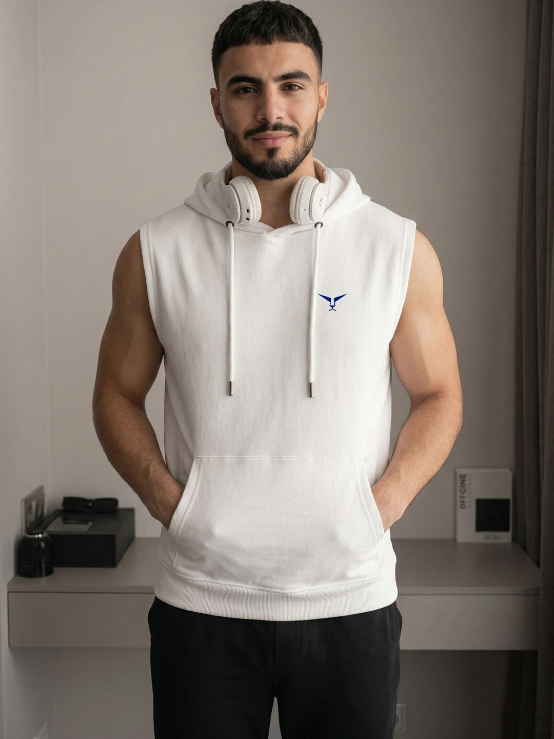 LEON Men Solid Hooded Sleeveless Sweatshirt