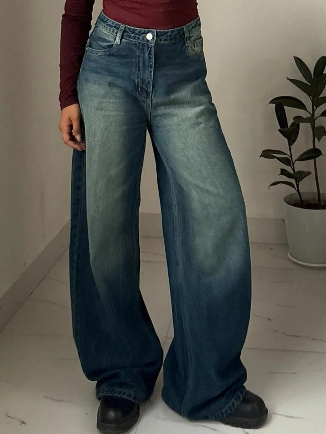 CORSICA Women High-Rise Light Fade Jeans