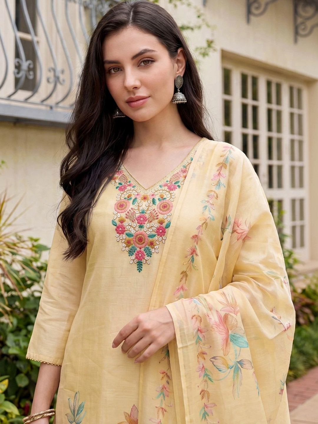 Indo Era Women Floral Printed Regular Thread Work Linen Kurta with Trousers & With Dupatta