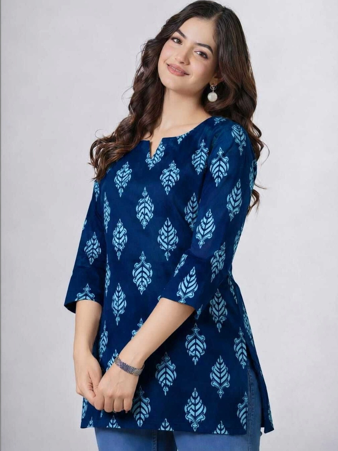 ZANETA Botanical Printed V-Neck Pure Cotton Kurti