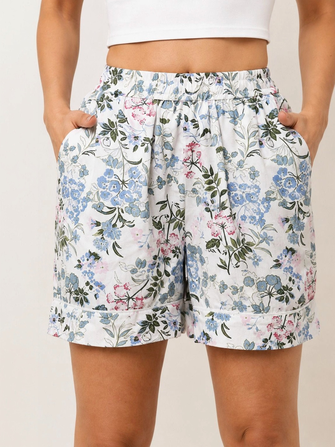 TRUSTROW Women Floral Printed Shorts