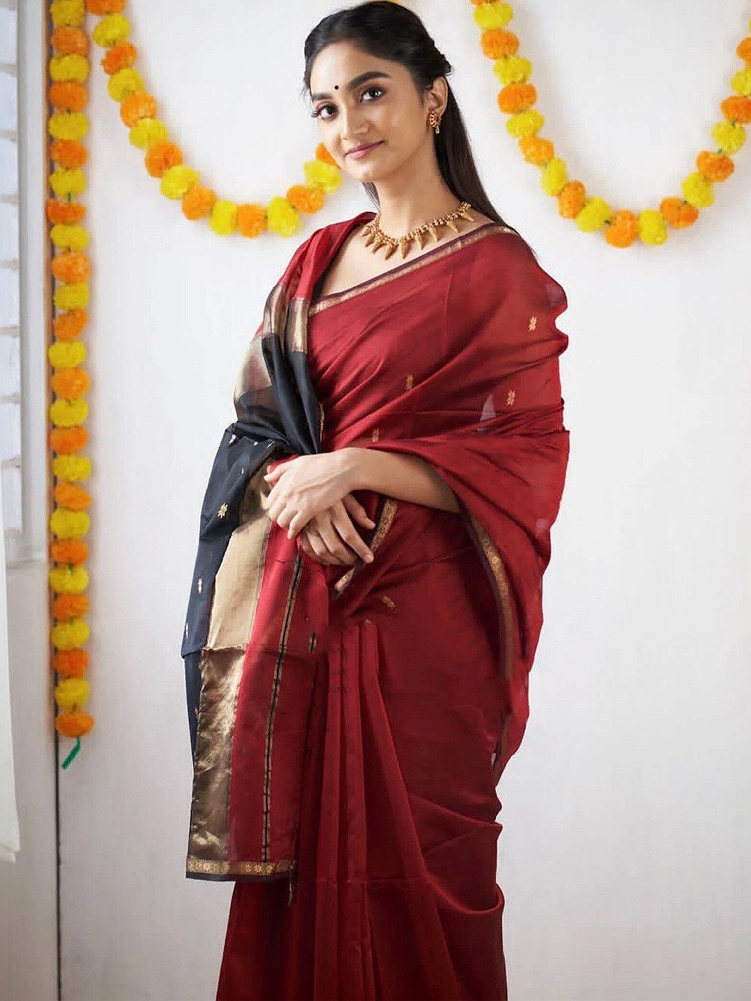 MRSWEARS Ethnic Motifs Zari Saree