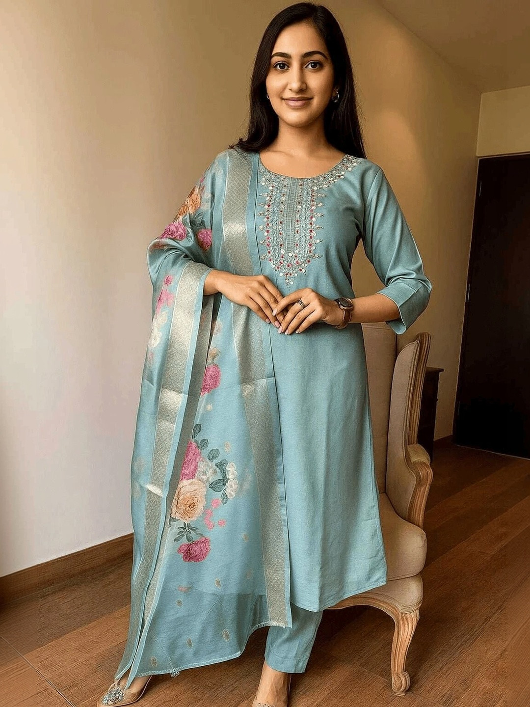 Zeavi Women Floral Embroidered Regular Thread Work Kurti with Trousers & With Dupatta