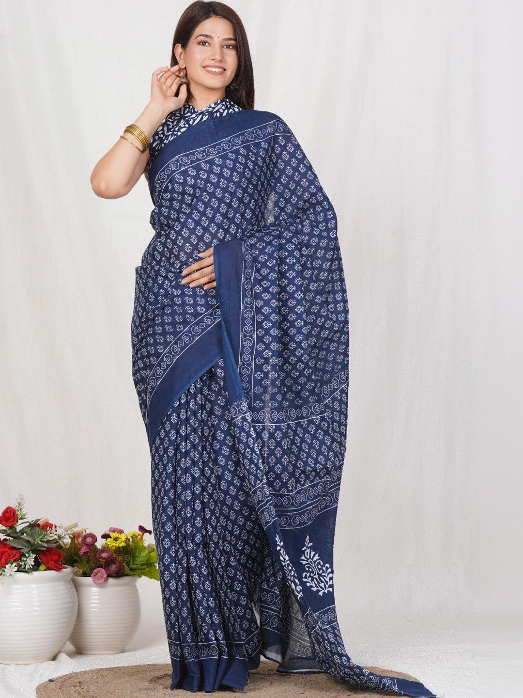 Shivya Floral Pure Cotton Fusion Bagru Saree